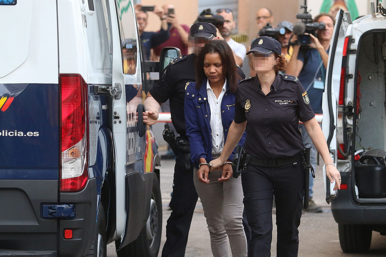 Ana Julia Quezada, este martes, llega a los juzgados |  Europa Press