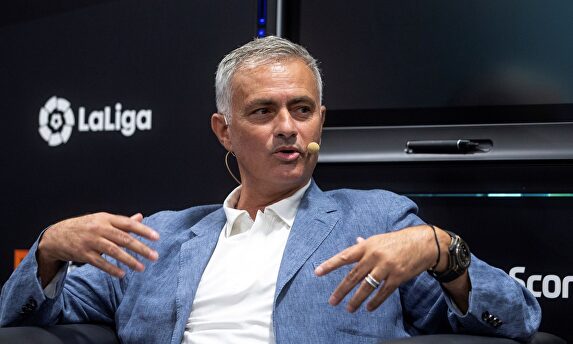 José Mourinho, durante su charla en la sede de LaLiga en Madrid. |  EFE