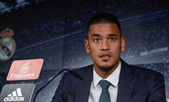 Alphonse Areola, presentado con el Real Madrid. |  EFE