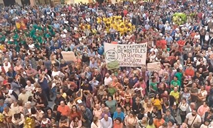 La alcaldesa fue abucheada en las fiestas de Móstoles |  Youtube