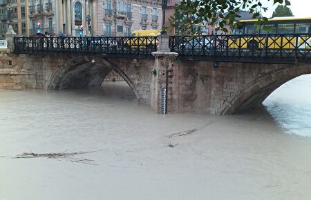 Uno de los puentes de la ciudad de Murcia |  esRadio Murcia