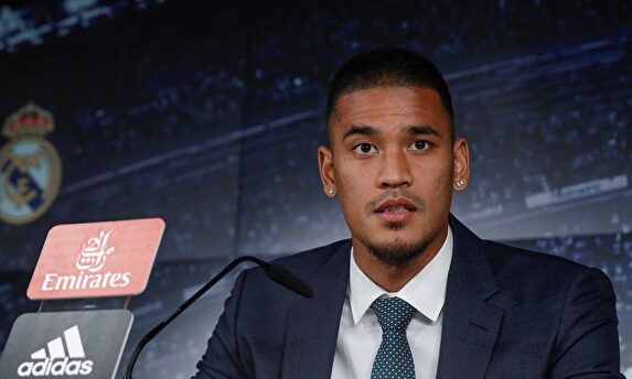 Alphonse Areola, presentado con el Real Madrid. |  EFE
