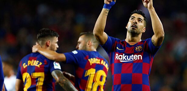 Victoria aplastante del Barcelona con doblete de Luis Suárez en su vuelta