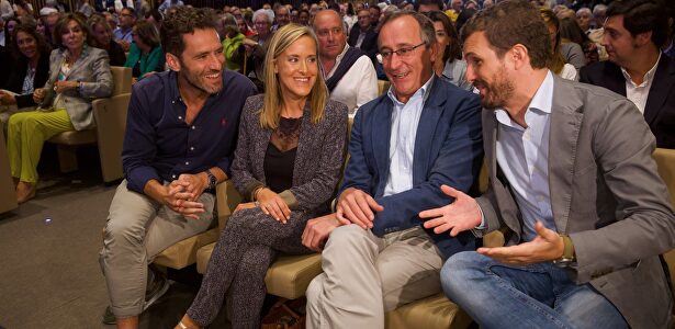 Pablo Casado, Alfonso Alonso, Amaya Fernández y Borja Sémper en la convención del PP Vasco. |  EFE