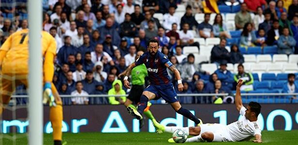 El Madrid lo borda de inicio y agoniza al final ante el Levante