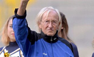 Rudi Gutendorf posee el récord de haber entrenado a más equipos y selecciones |  Alchetron