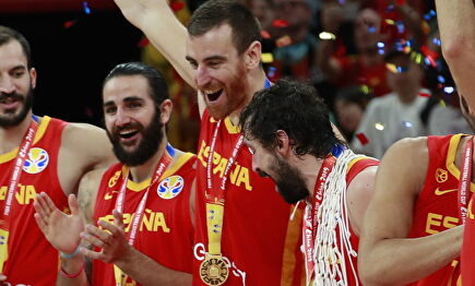 Así ha levantado la selección española su segundo título mundial... con 'copazo' incluído