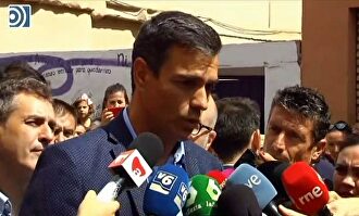 Sánchez dice que no hay "ningún obstáculo real" que impida a PP y Cs abstenerse