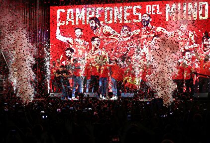 La celebración del Mundial de baloncesto fue igual de grande que nuestros chicos |  EFE