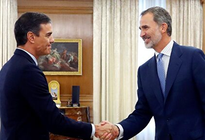 Pedro Sánchez y Felipe VI en Zarzuela | EFE