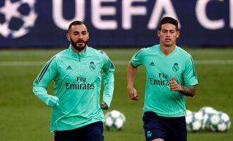 Benzema y James, durante el entrenamiento del martes en el Parque de los Príncipes. |  EFE