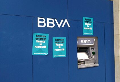 Entidad bancaria señalada por 'tsunami democratic'. |  @tsunami_dem