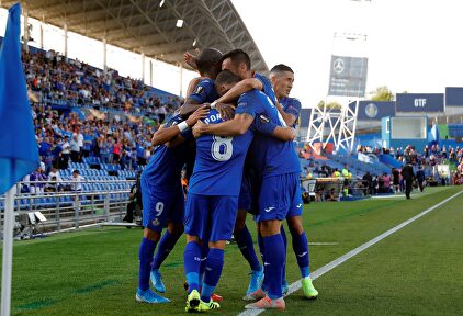 El Getafe celebra el gol de Ángel. |  EFE