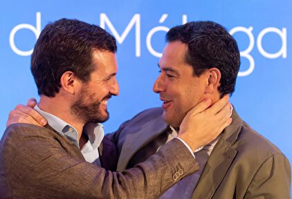 Pablo Casado junto a Juanma Moreno. |  EFE.