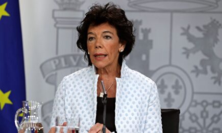 La portavoz del Ejecutivo en funciones, Isabel Celaá, este viernes |  EFE