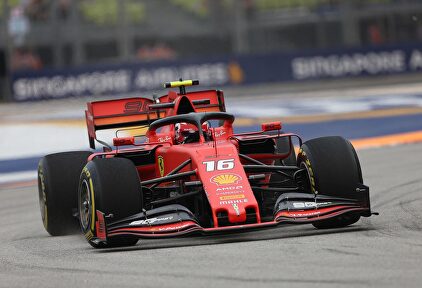 Charles Leclerc durante la clasificación en el circuito de Marina Bay (Singapur). |  Cordon Press