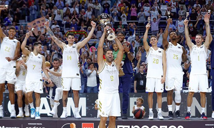El Real Madrid, campeón de la Supercopa Endesa. |  EFE