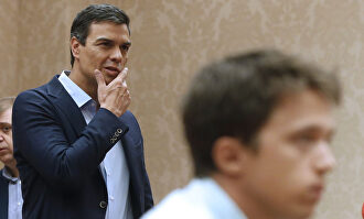 Pedro Sánchez e Íñigo Errejón en el Congreso de los Diputados en 2016. |  EFE