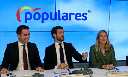 Egea, Casado y Beltrán en una imagen de este lunes. |  EFE