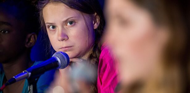 La joven sueca Greta Thunberg participó en la Cumbre de Acción Climática ayer lunes |  EFE