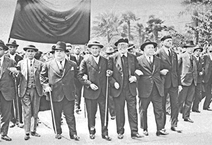 Segunda República, manifestación del 1 de mayo, Unamuno con Largo Caballero e Indalecio Prieto |  Cordon Press