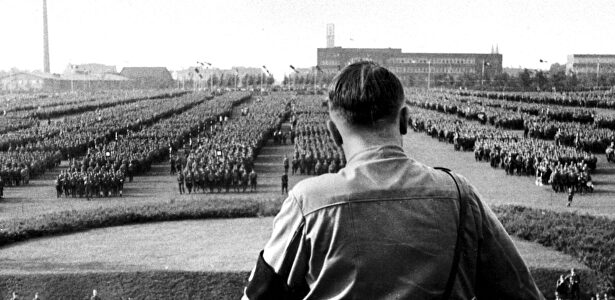Hitler presencia un desfile militar |  Cordon Press