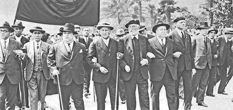 Segunda República, manifestación del 1 de mayo, Unamuno con Largo Caballero e Indalecio Prieto |  Cordon Press
