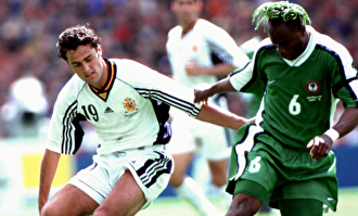 West contra Kiko en el Mundial de 1998. Twitter