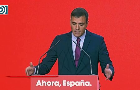 Pedro Sánchez presume ahora de que el PSOE "no se avergüenza de la palabra España"