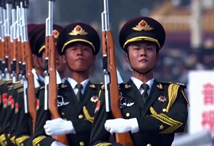 La dictadura comunista china exhibe su poderío militar en el 70 aniversario