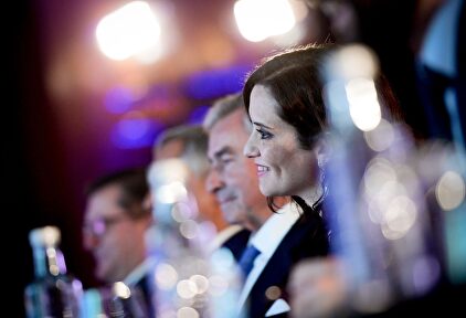 Ayuso "pesca" en aguas revueltas |  Comunidad de Madrid