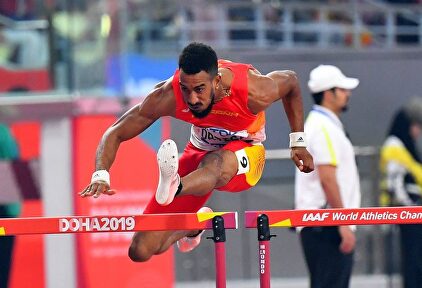 A Orlando Ortega le birlan la medalla en la última valla