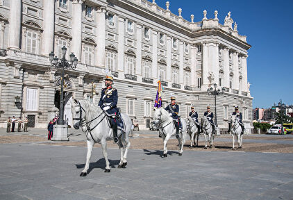 El cambio de la Guardia Real, un importante atractivo turístico para los visitantes de Madrid. | Ayuntamiento de Madrid