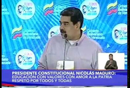 Maduro quiere instalar gallineros en las escuelas