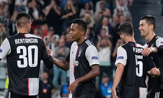 Toda el plantel de la Juventus está en cuarentena |  EFE