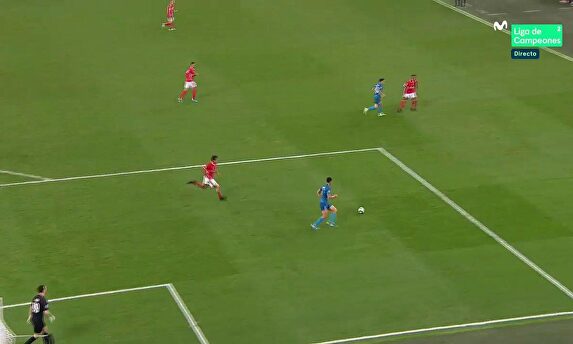 De Vallecas a la Champions para marcar este chicharrazo