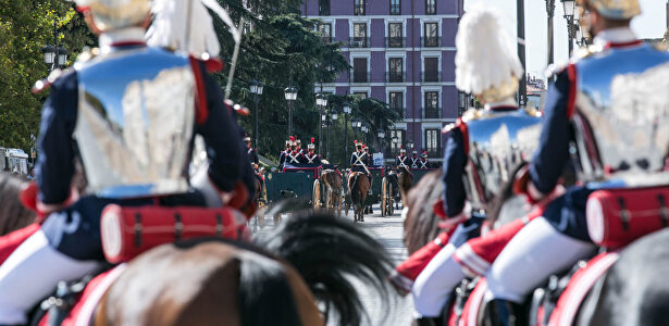 Madrid también tiene cambio de guardia en el Palacio Real