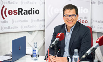 Espejo-Saavedra: "El PSOE debe dejar la equidistancia entre los demócratas y los que no lo son"