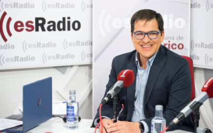 Espejo-Saavedra: "El PSOE debe dejar la equidistancia entre los demócratas y los que no lo son"