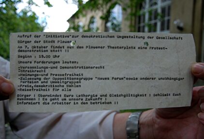 Uno de los folletos mecanografiados por Jörg Schenider. |  M. Reissmann/www.wendedenkmal.de