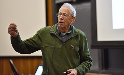James Peebles, uno de los galardonados con el Nobel de Física |  EFE
