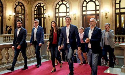 El presidente de Ciudadanos, Albert Rivera, este lunes en el parlamento catalán. . |  EFE