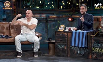 Maldini enseña musculo porque va al gimnasio. |  Imagen TV