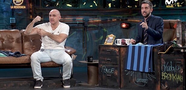 Maldini enseña musculo porque va al gimnasio. |  Imagen TV