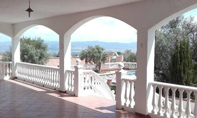 Así son las casas de los narcos que subasta el Gobierno