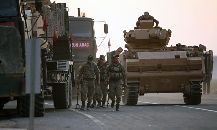 Tanques militares de Turquía en la frontera con Siria |  EFE