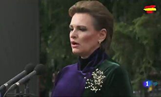 Ainhoa Arteta canta "La muerte no es el final"