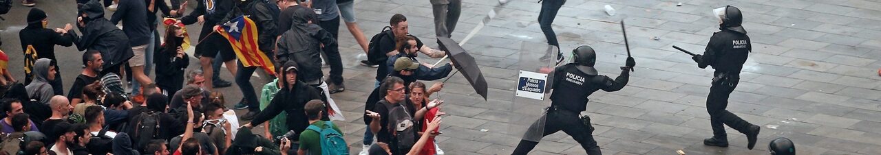 Las organizaciones separatistas provocan el caos en Cataluña con la complicidad de la Generalidad