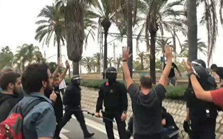 Agresión a una agente de los Mossos en Mataró