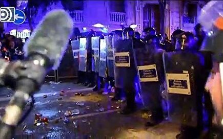 Cargas policiales frente a la Delegación del Gobierno en Barcelona